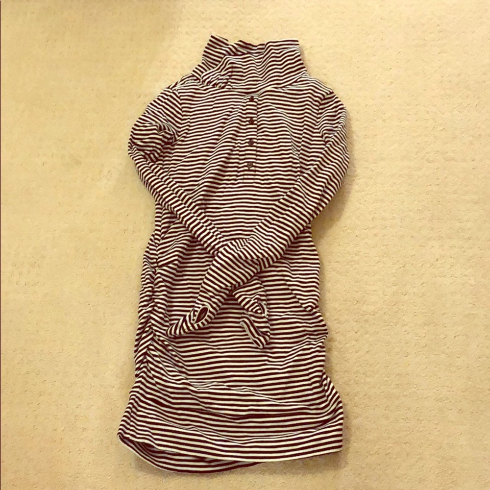 Super cute maternity pullover tunic